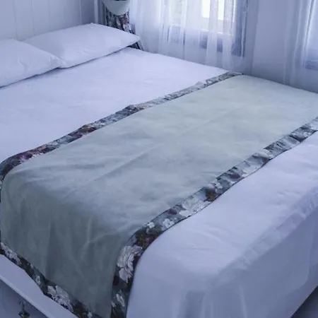 Mosko Cunda Bed & Breakfast *