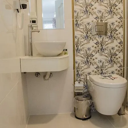 Mosko Cunda Bed & Breakfast