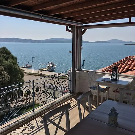 Mosko Cunda Bed & Breakfast Ayvalı